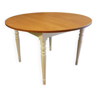 Round table