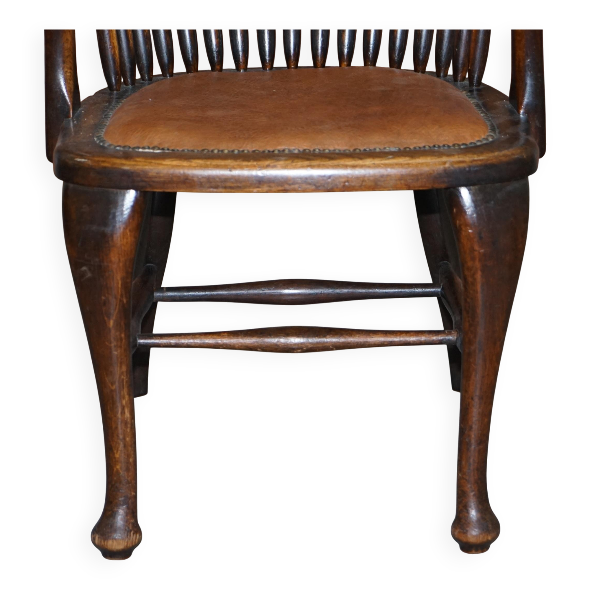 English captain's armchair Ralph Johnson in oak and leather.