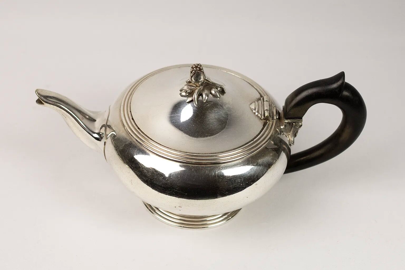 Christofle teapot in silver-plated metal & blackened wood – Triple Fine Line late 19th century
