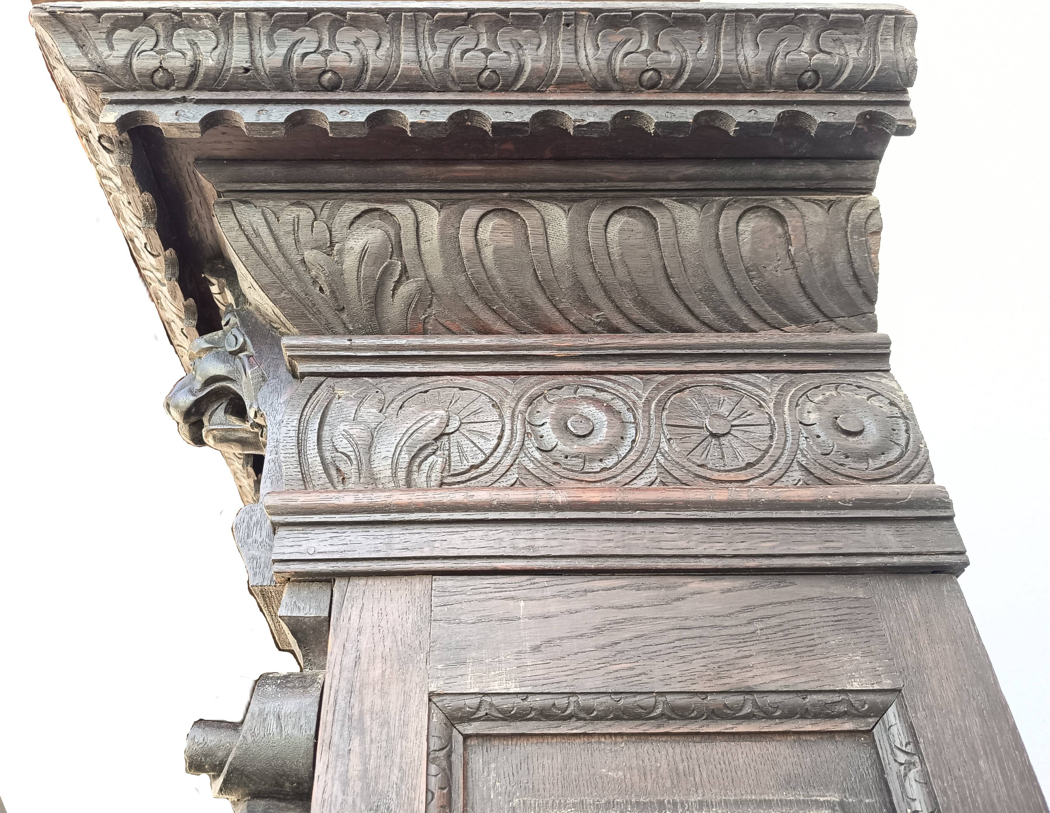 Renaissance oak library buffet from the 19th century.