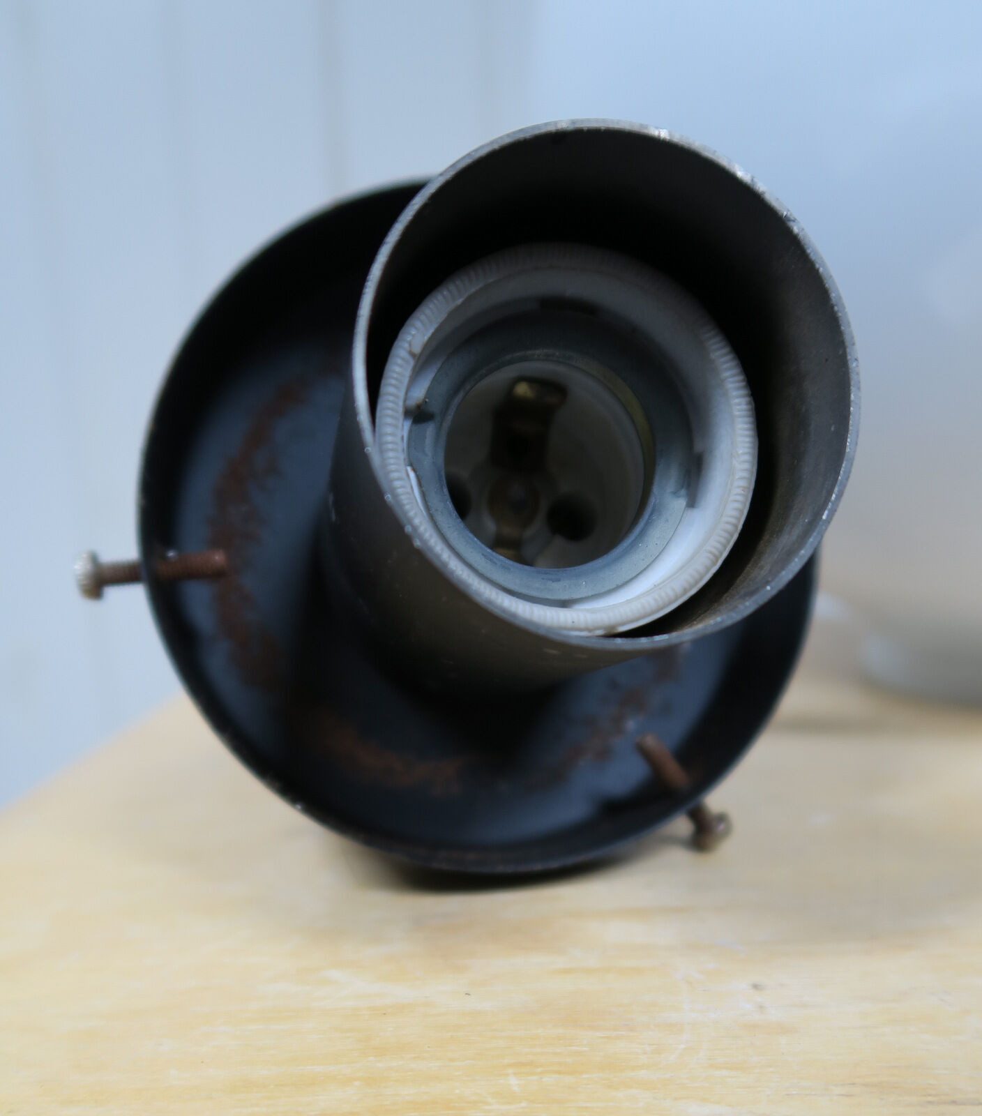 Pair of Philips suspension, Opal