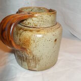 Sandstone pitcher