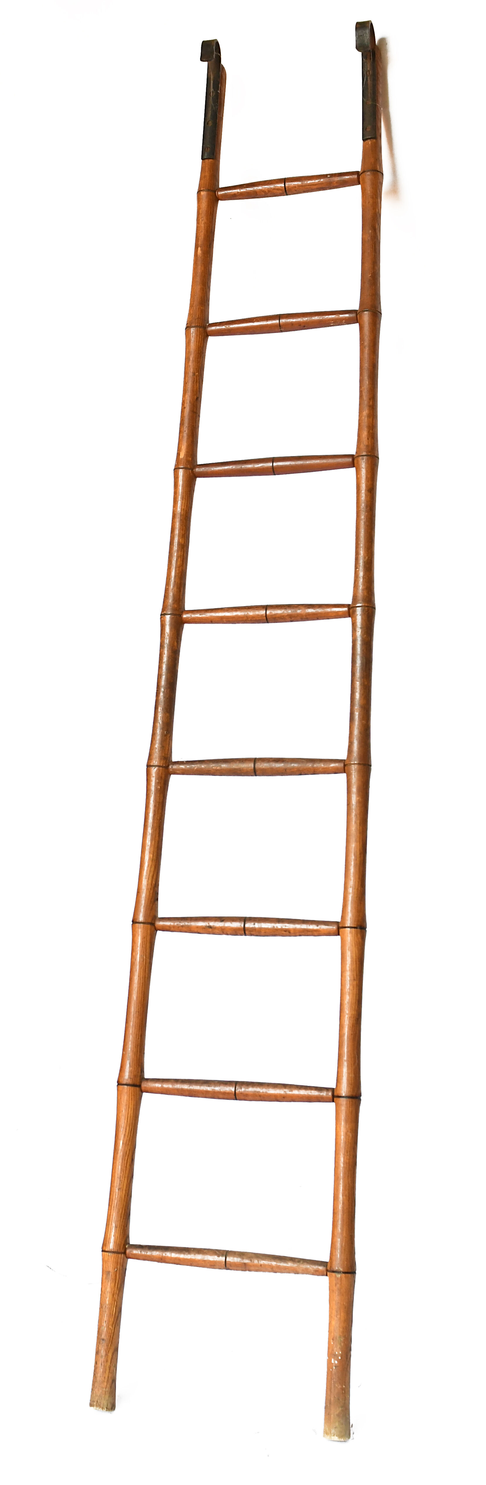 Eight-rung library scale