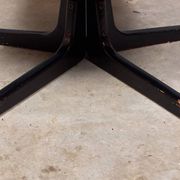 Fauteuil pivotant en cuir Danish Design Berg C90