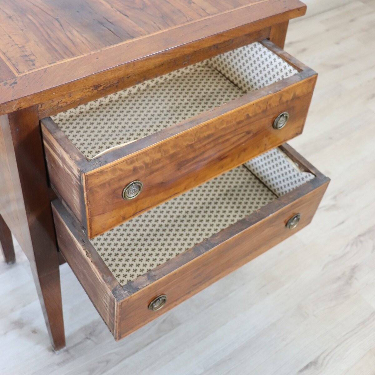 Small Antique Chest Of Drawers In Walnut, Italy 18th Century