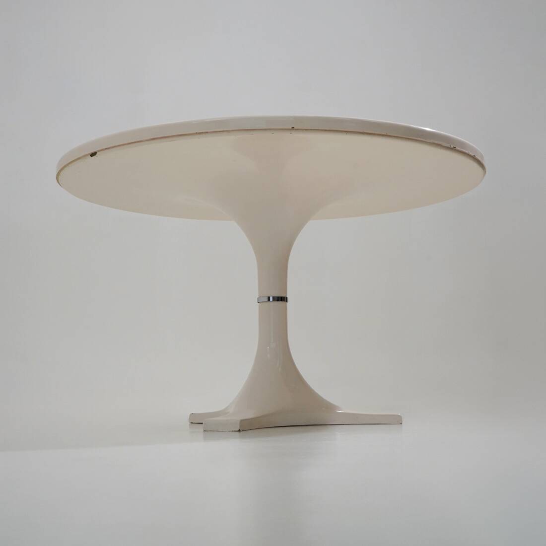 Table with central leg by Ignazio Gardella for Kartell, 1970s