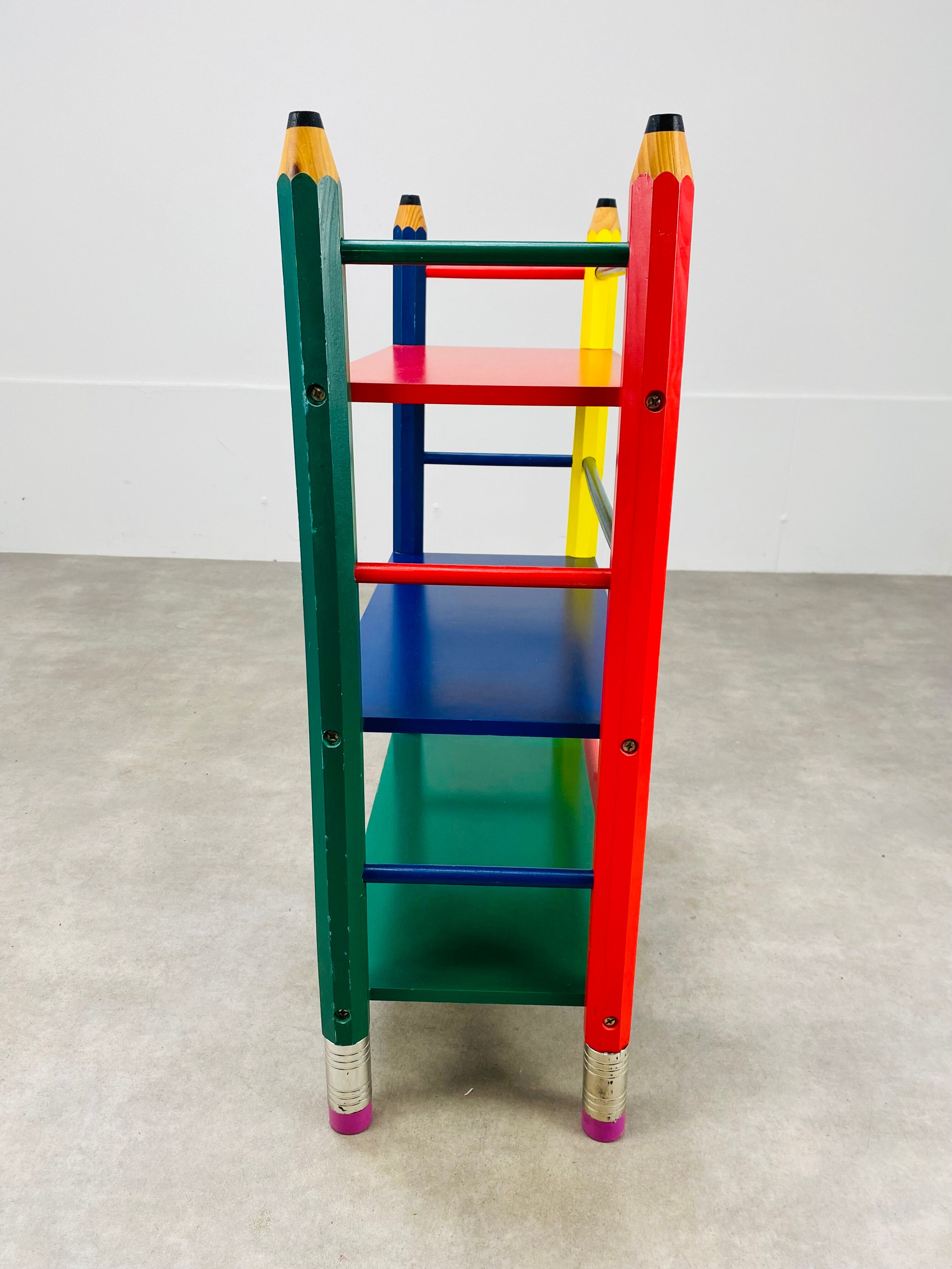 Pierre Sala pencil shelf for children