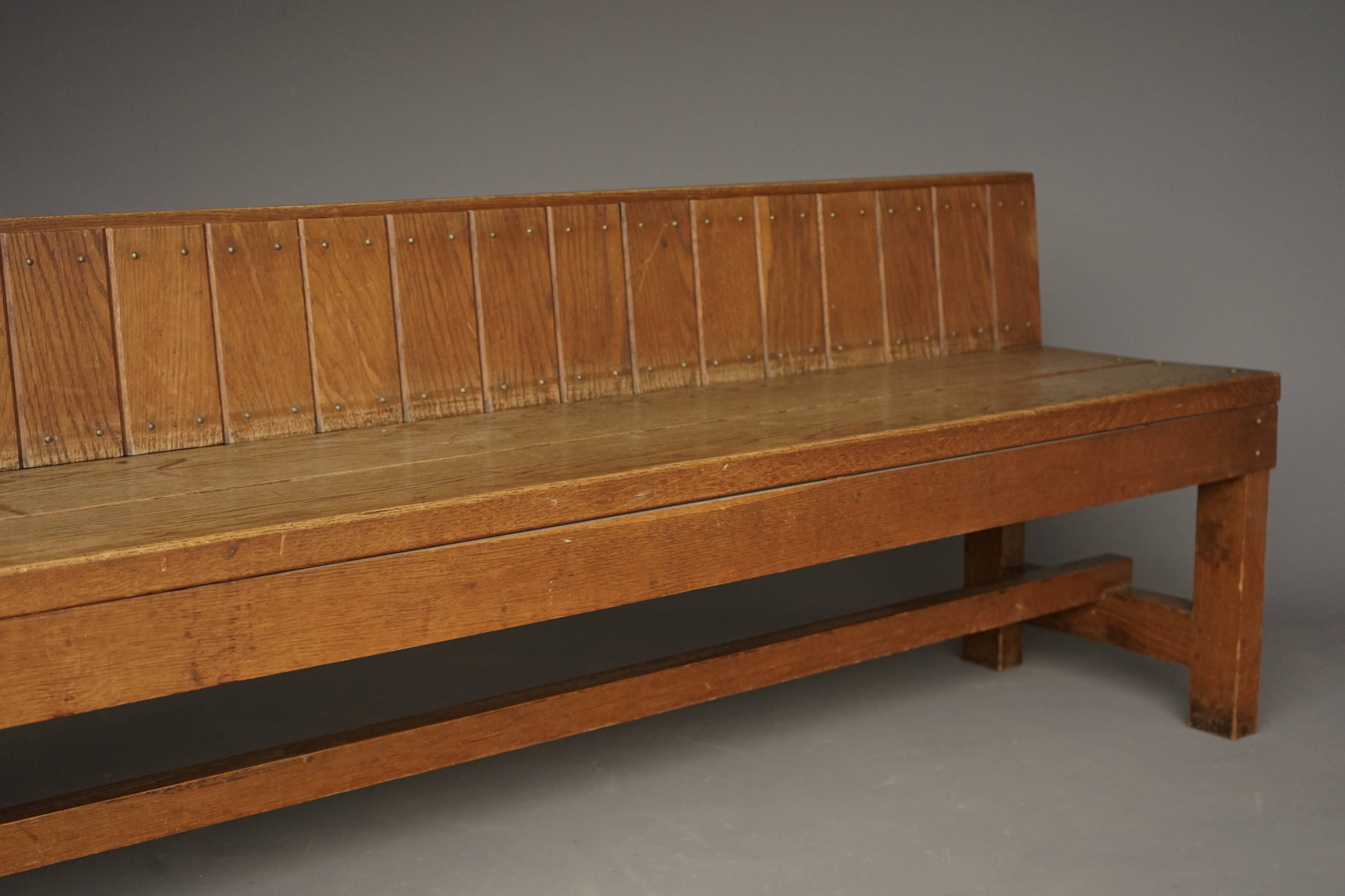 Dutch Traditionalist oak bench, Delft School. 1920s