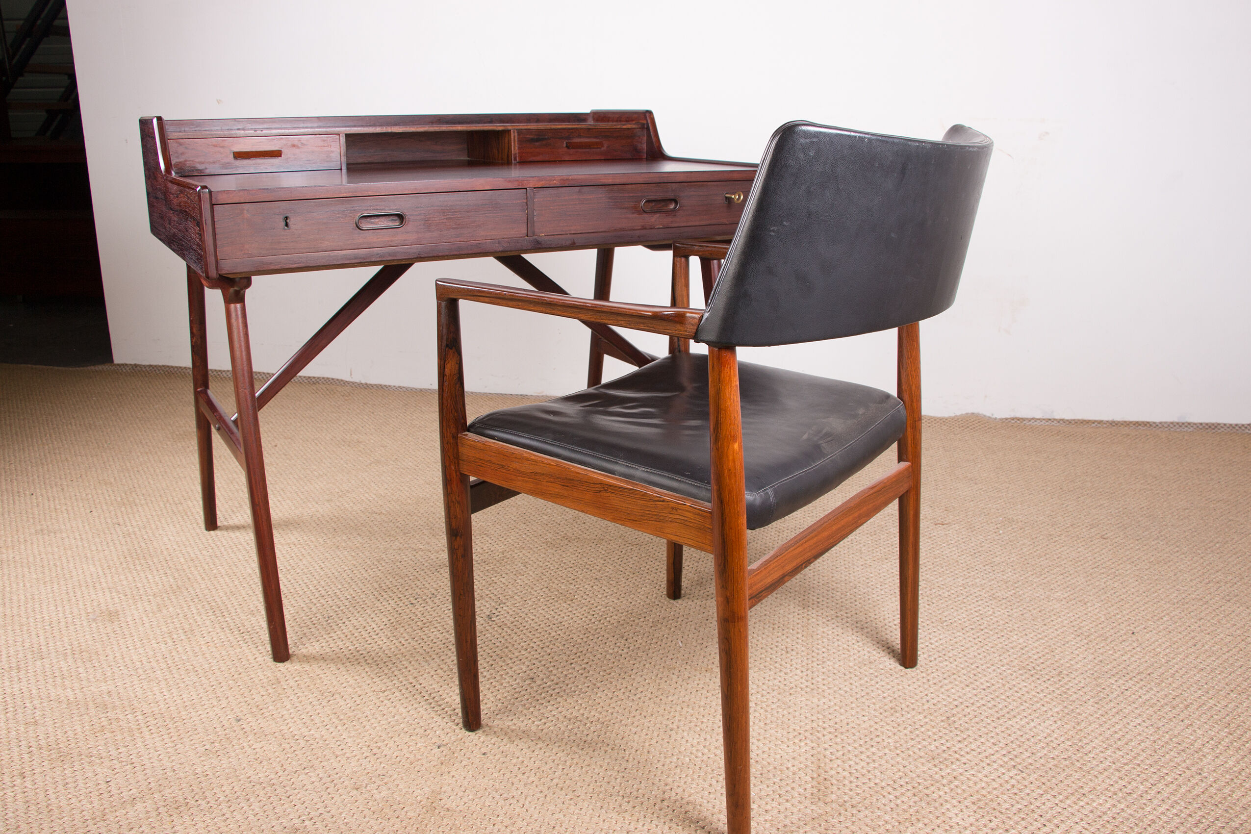 Danish rosewood desk, model 56 by Arne Wahl Iversen for Vinde Mobelfabrik 1960.
