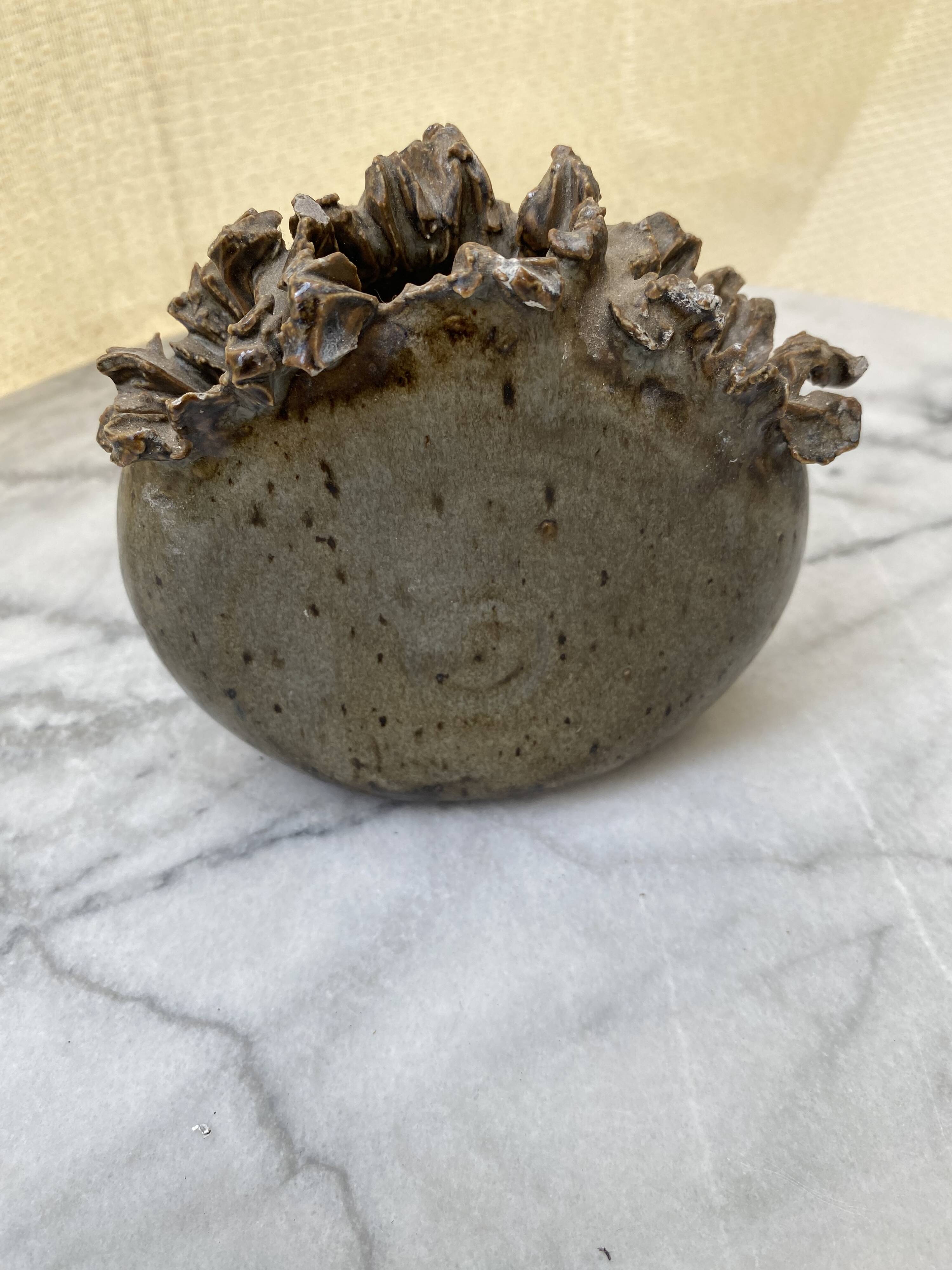 Vase Sculpture en Grès Émaillé – Design Brutiste & Organique