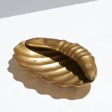 Shell ashtray in gold metal