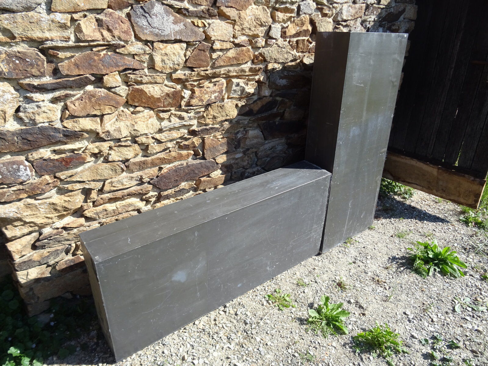 Console présentoir magasin de fleurs, design minimaliste