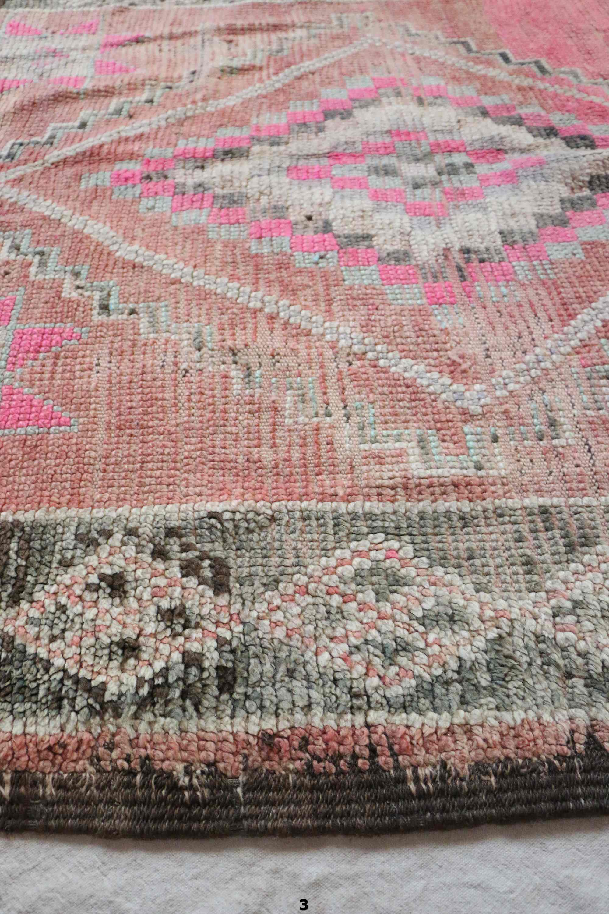 Moroccan pink carpet 146 x 322 cm