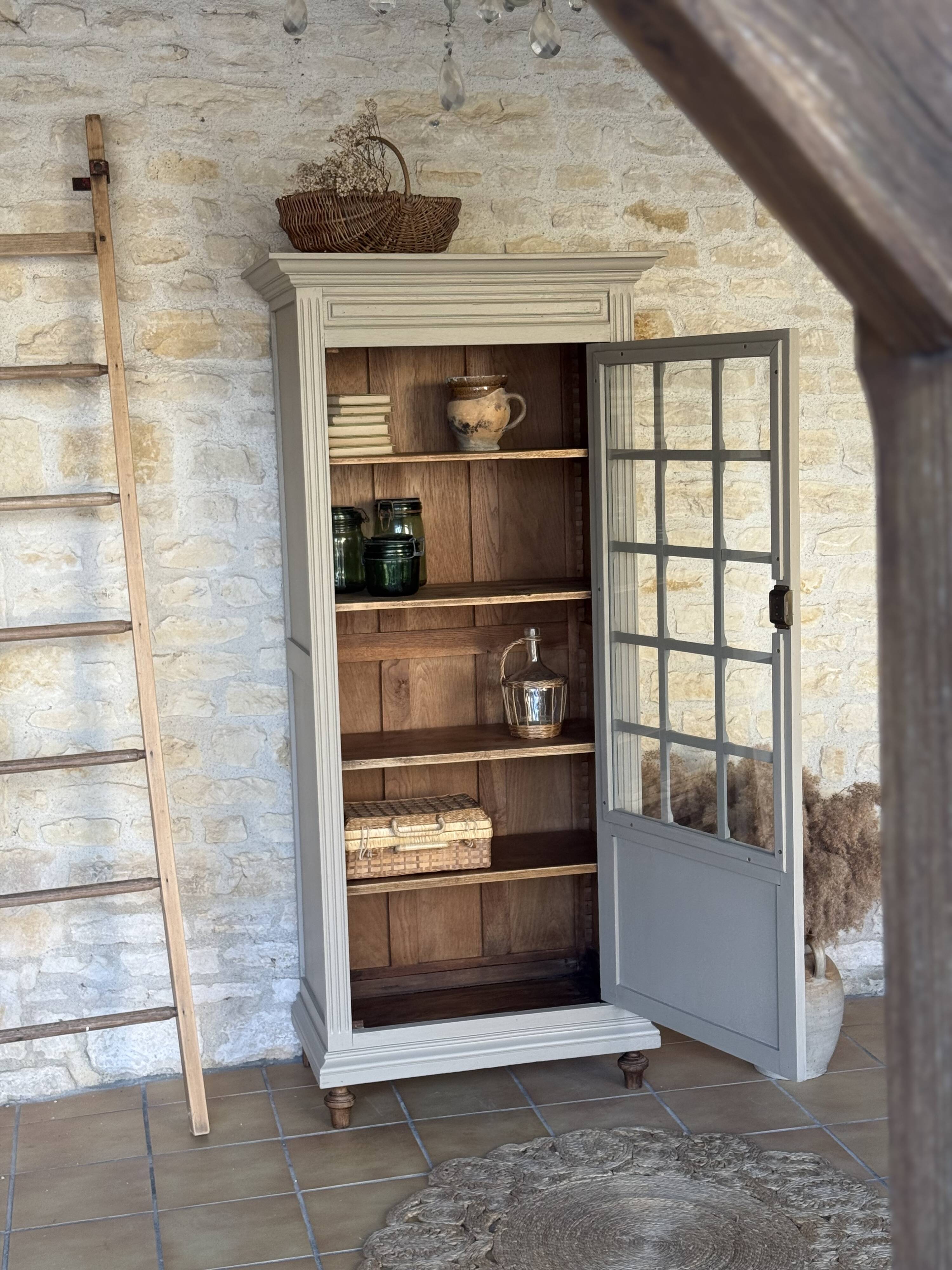 Armoire Parisienne Vitrée