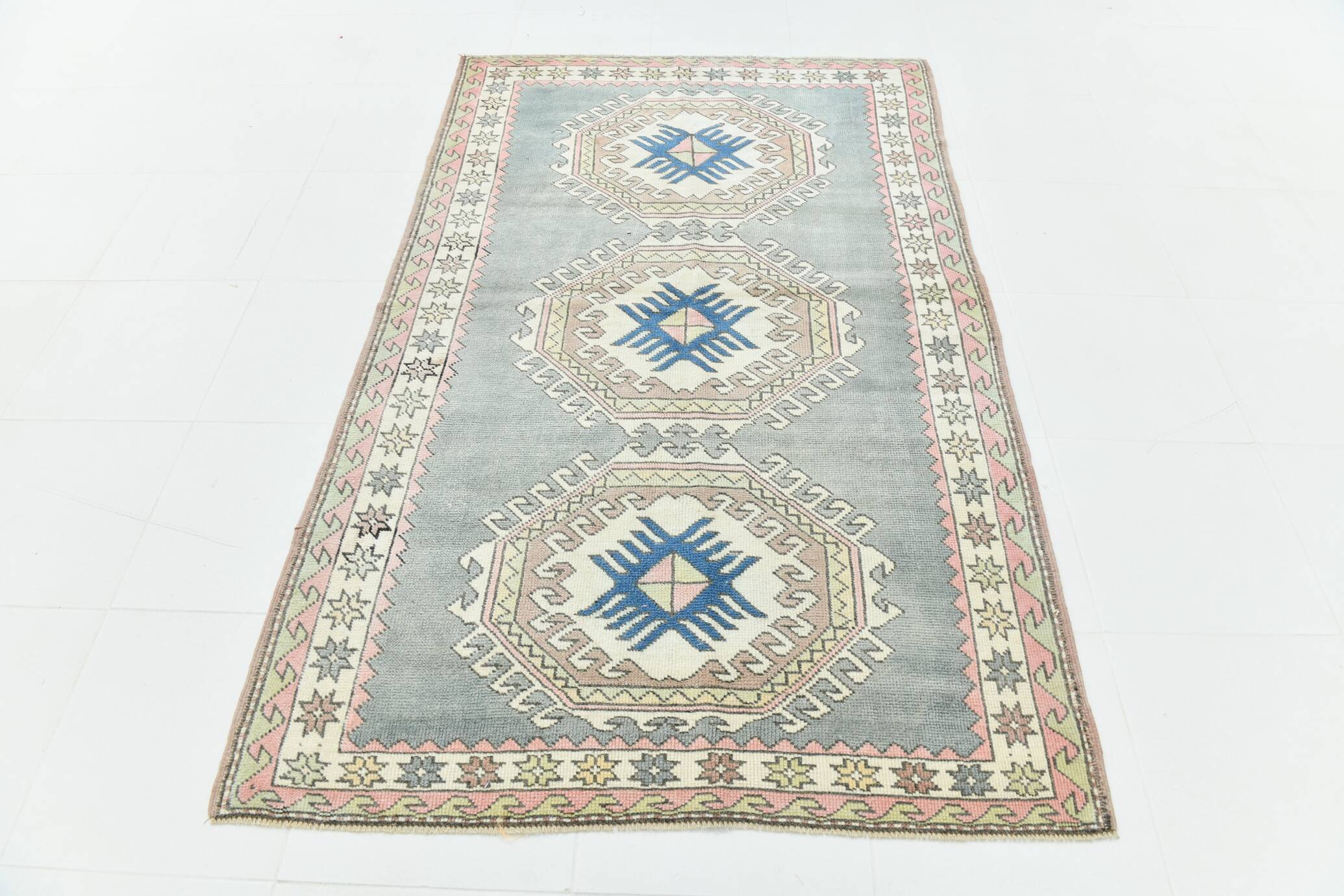 4x7 Vintage Oushak Area Rug, Beige & Grey Turkish Pattern Rug, 128x206 Cm