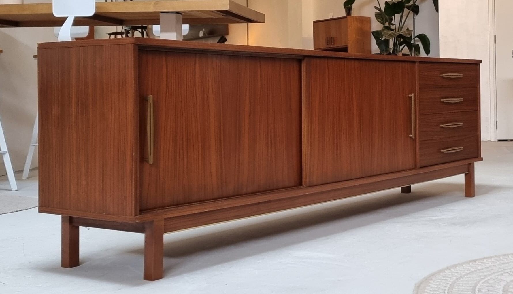 Mid-century buffet