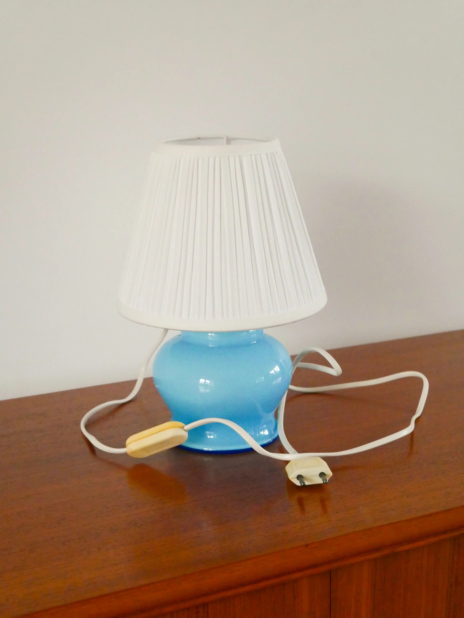 Table lamp in opaline, sky blue, Art Deco, 1930.