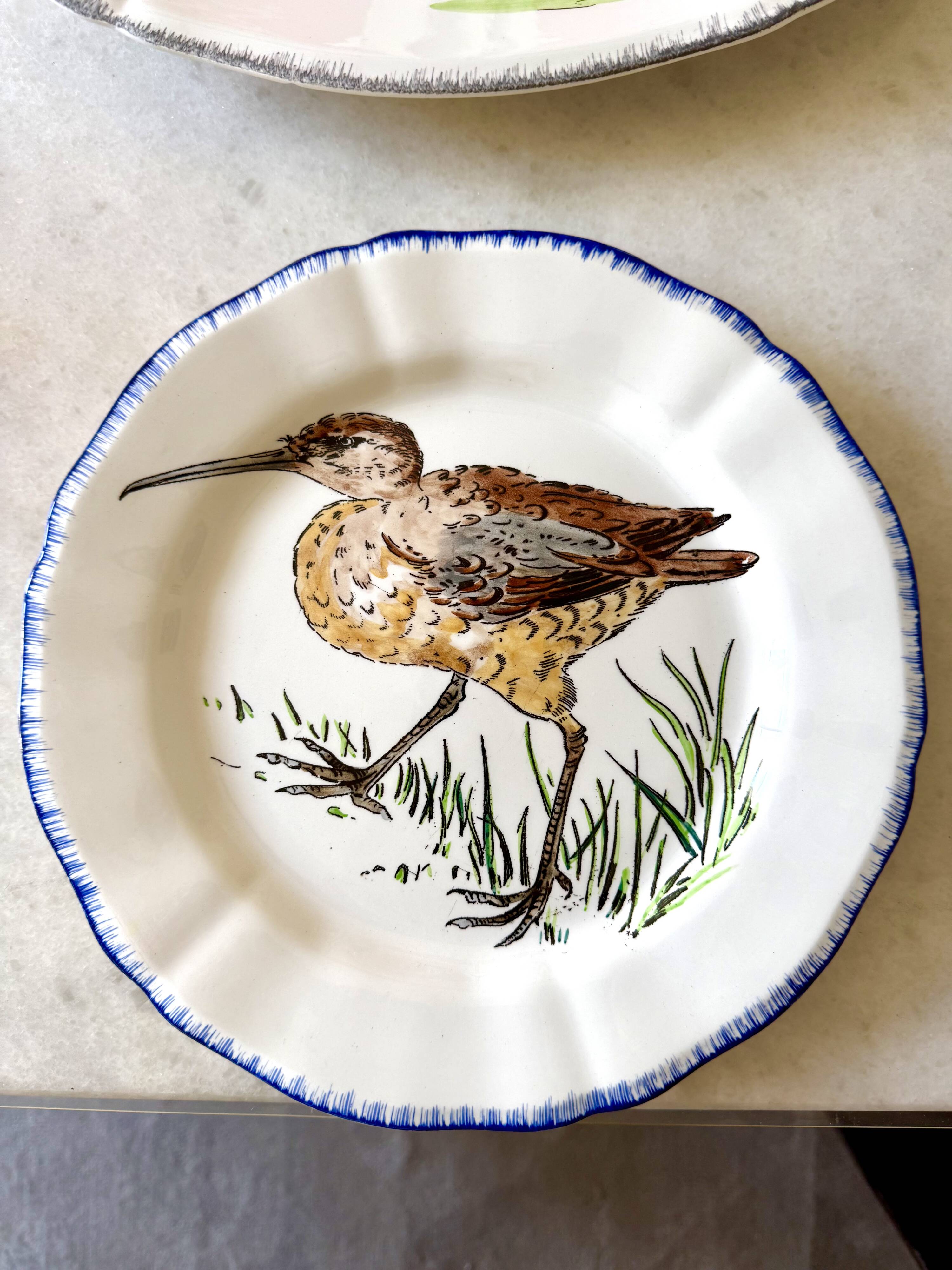 Service de table assiettes et plats Gien modèle grands oiseaux