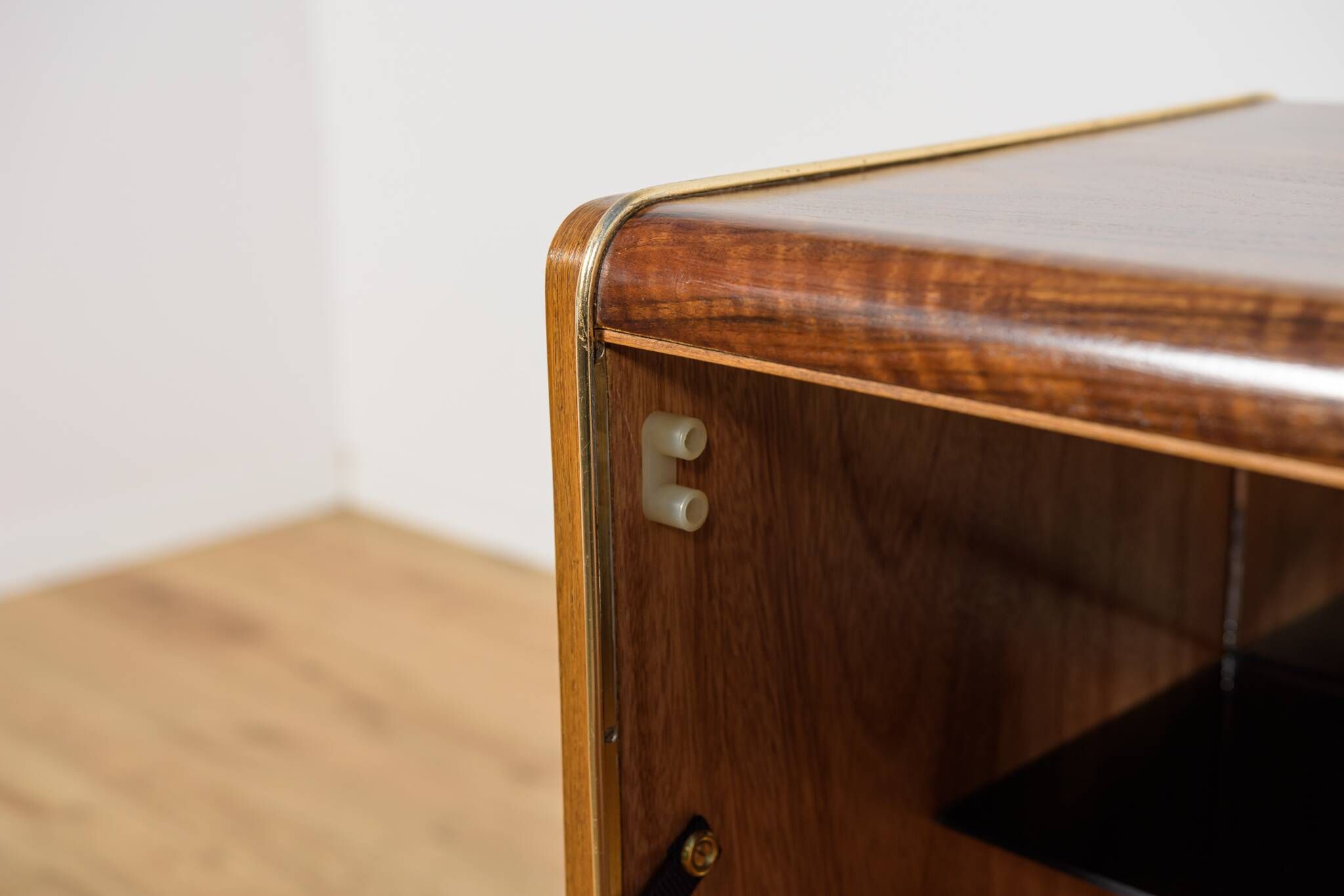 Bar cabinet model U391 by Bohumil Landsman for Jitona, 1960s