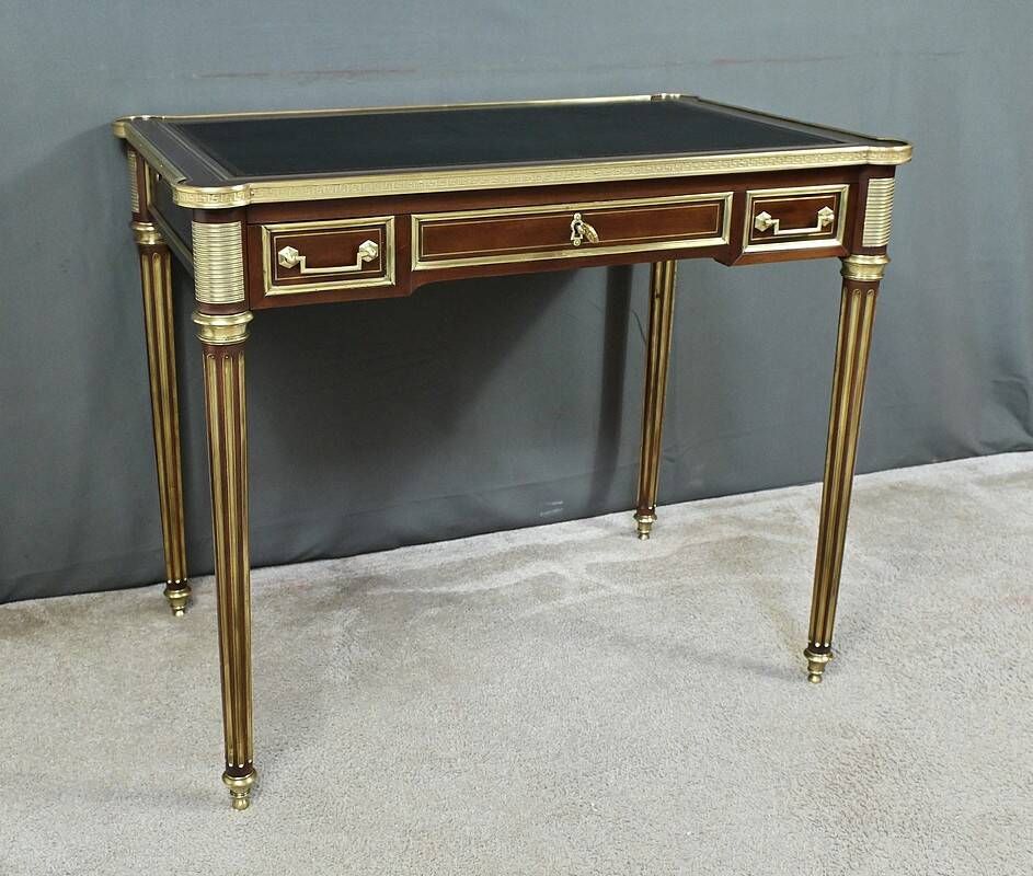 Small Louis XVI style mahogany desk, Napoleon III period – Mid-19th century