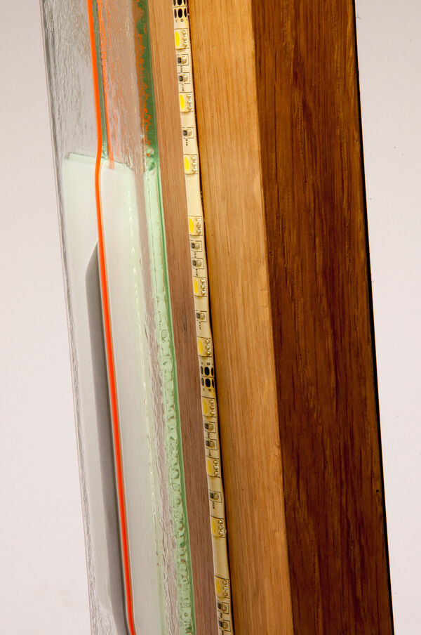 Lampe de bureau en verre et bois par William Olivier