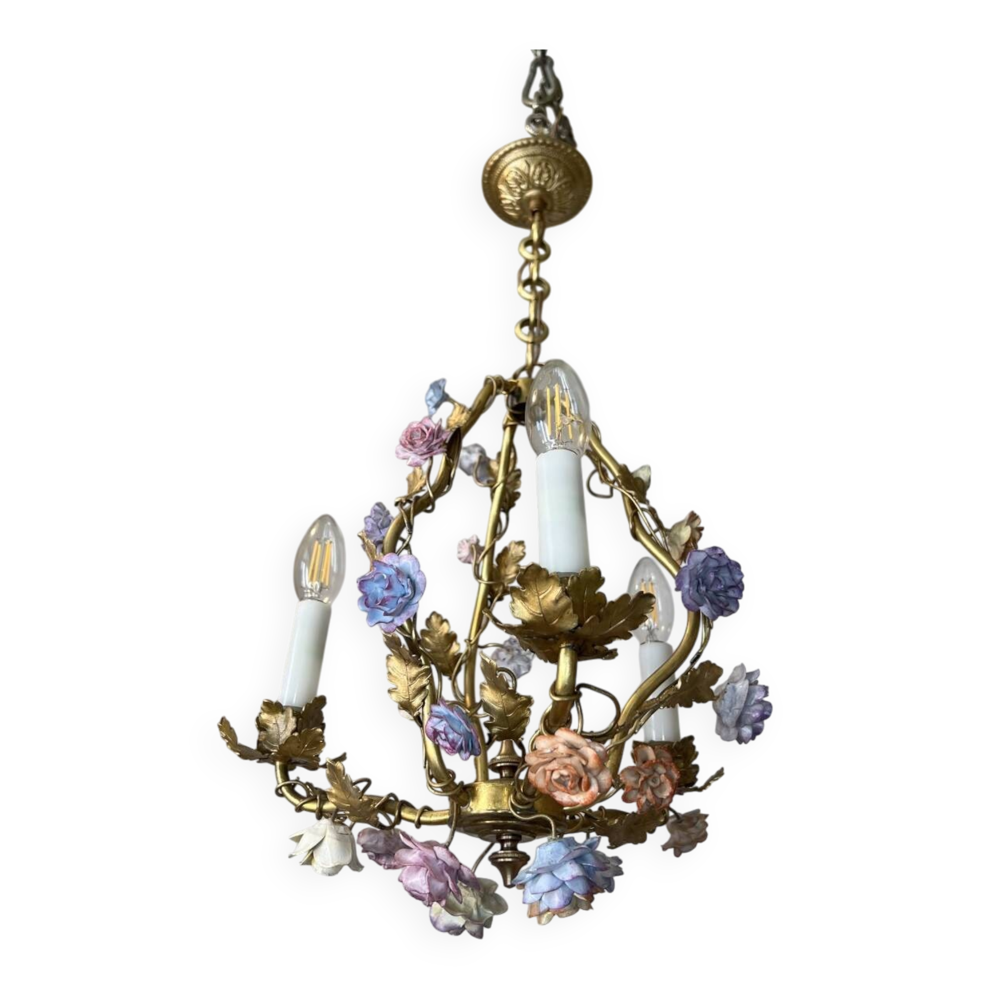 Flowered porcelain lamp