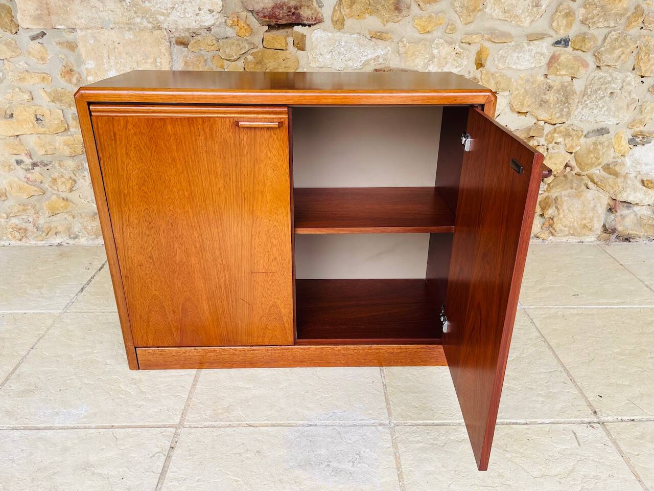 Low buffet, vintage teak storage unit by Hulsta, circa 1970s.