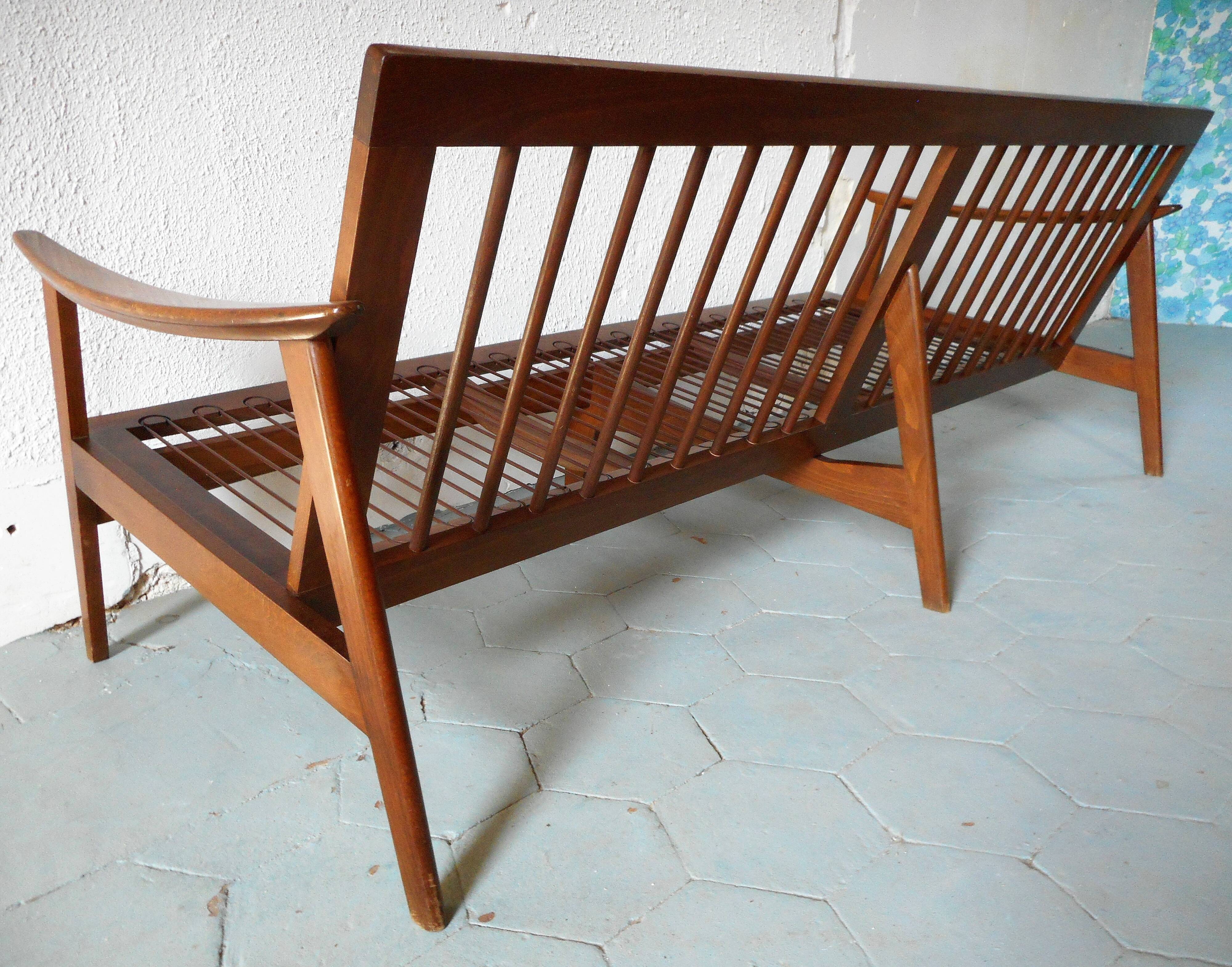 Scandinavian bench
