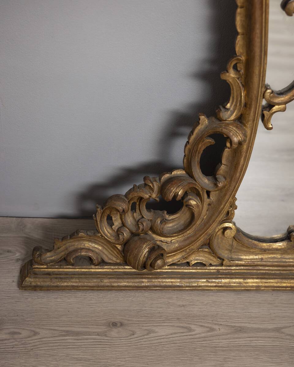 LARGE EARLY 20TH CENTURY WALL MIRROR IN GILDED WOOD IN BAROQUE STYLE