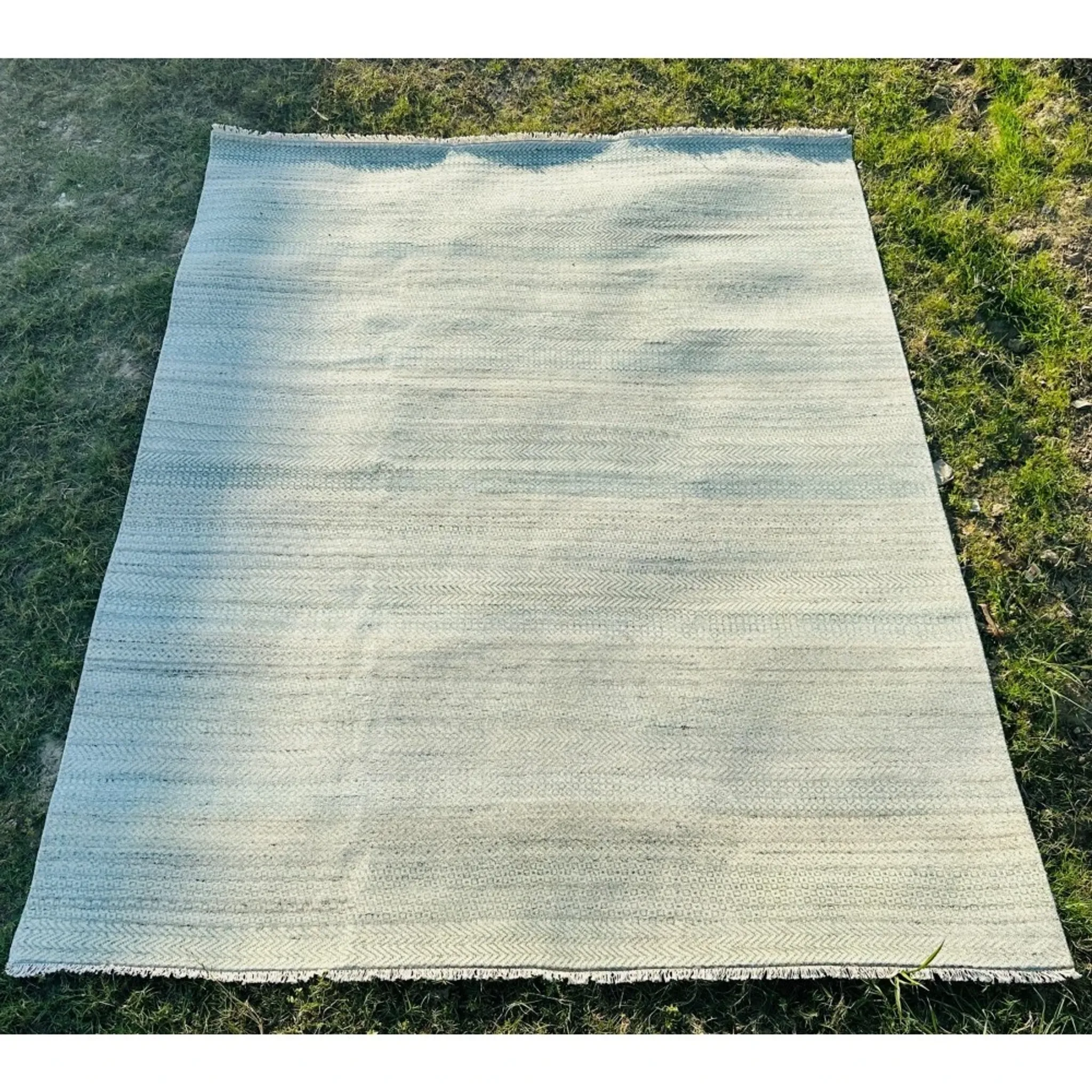 Minimalist Handmade Area Rug in Ivory. Hand-Knotted Wool and Bamboo Carpet