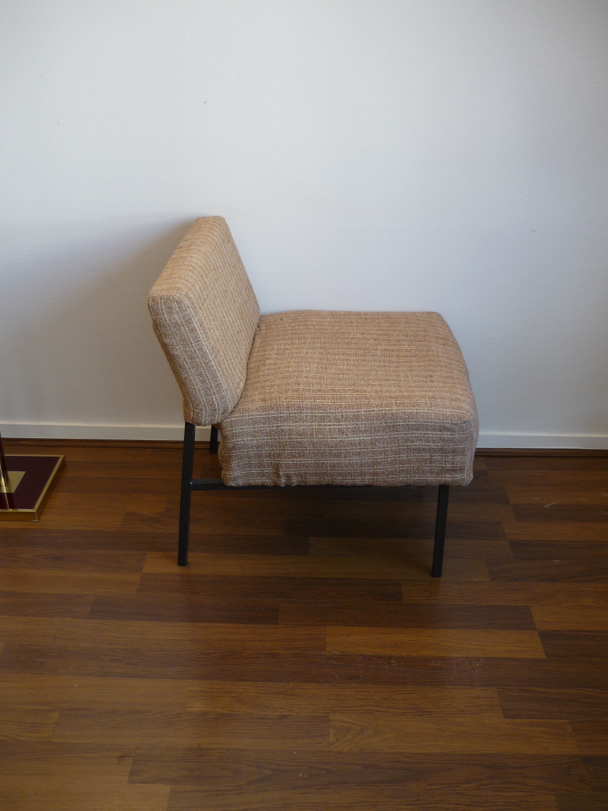 Nice vintage 1960s low chair