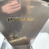 Lutrana grocer's scale