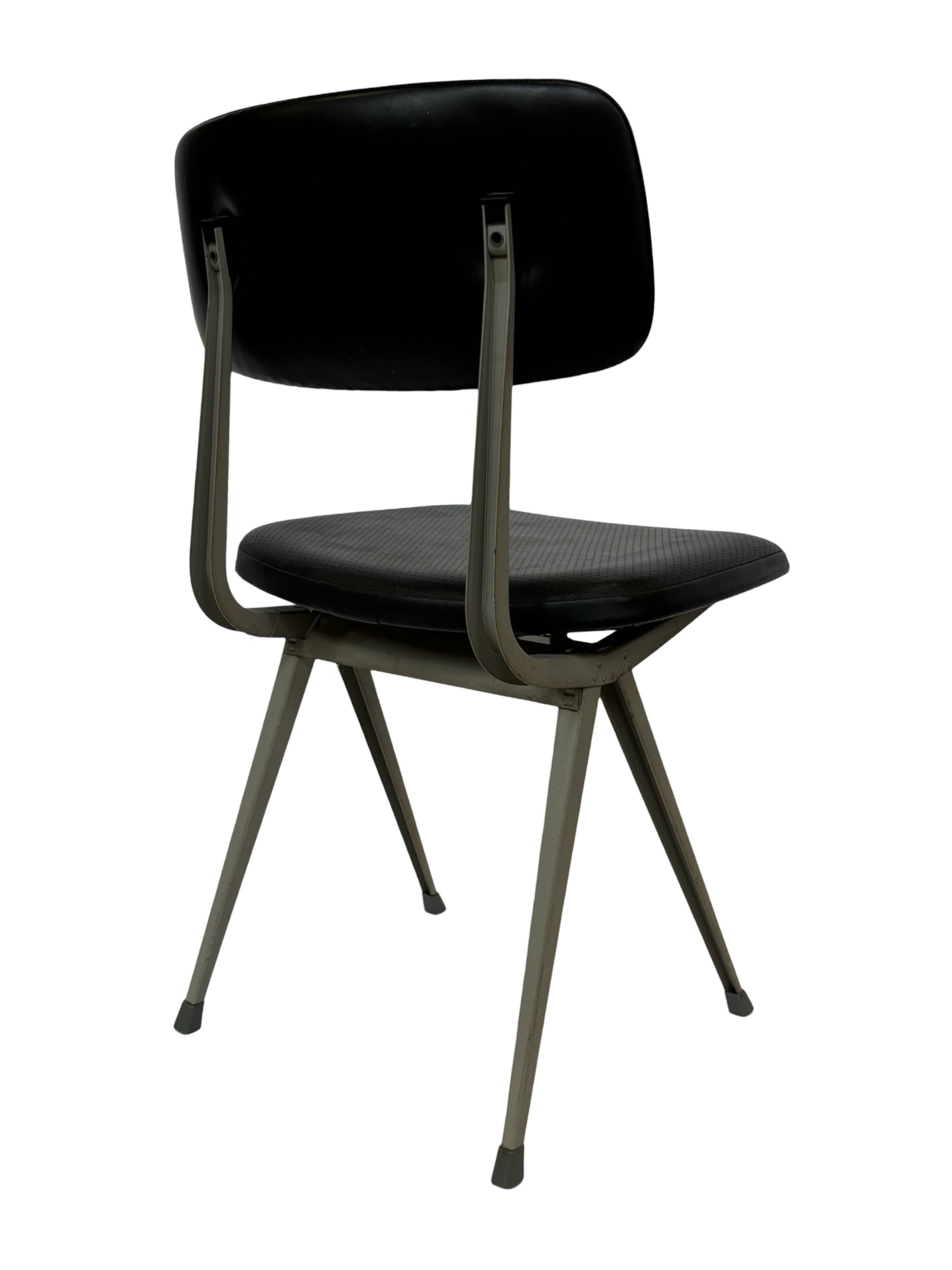 Friso Kramer Result Ahrend chair by Ahrend de Cirkel Dutch Design