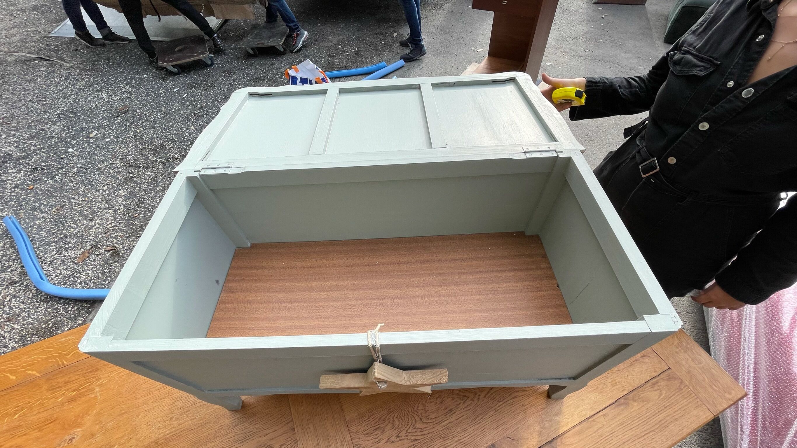 Children's toy chest