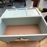 Children's toy chest