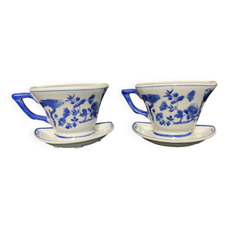 Ensemble tasses bouquetières porcelaine blanc bleu début XXème