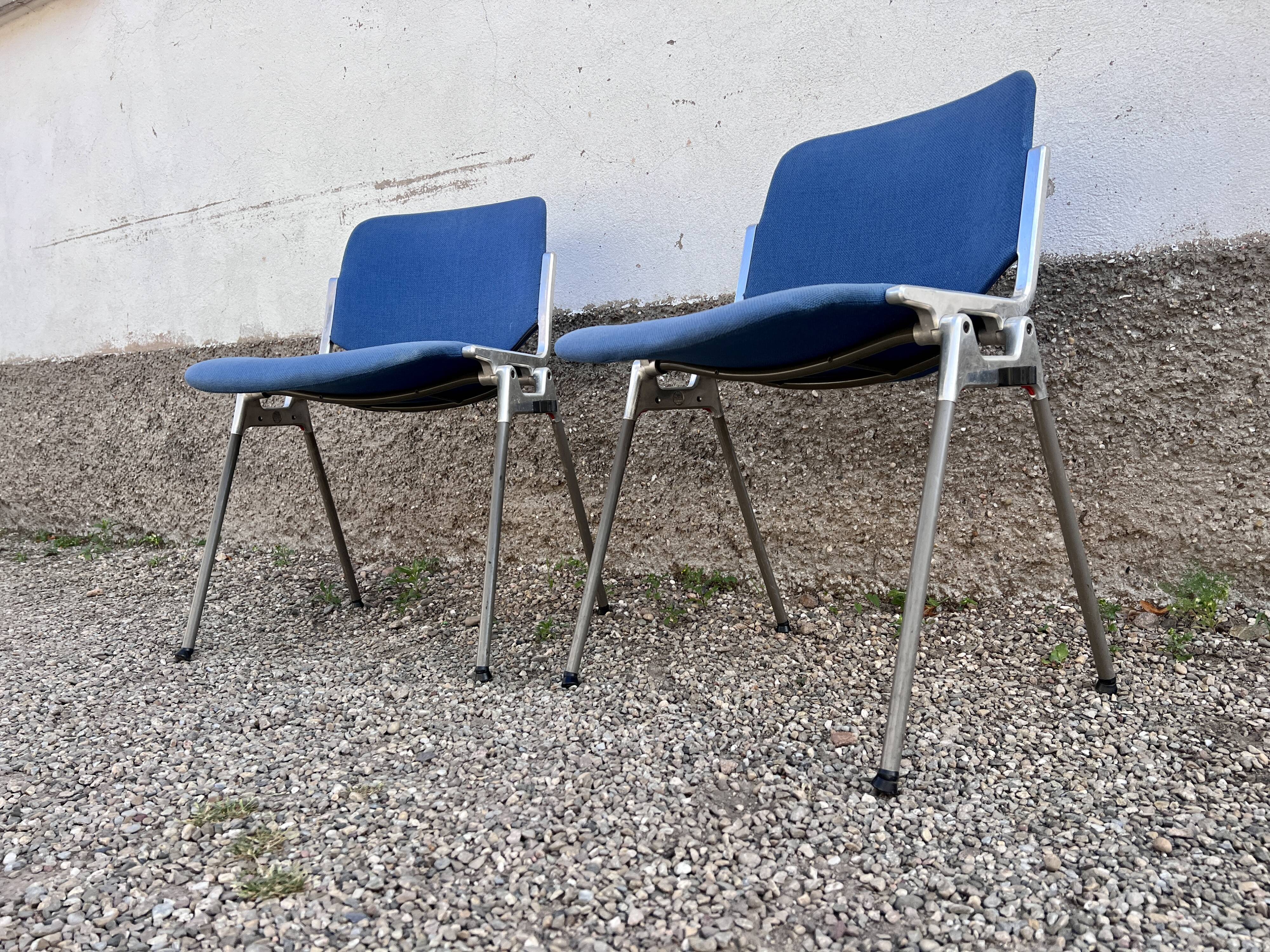 Série de 40 chaises de G. Piretti pour Castelli Anonima Castelli, Italie, années 1970