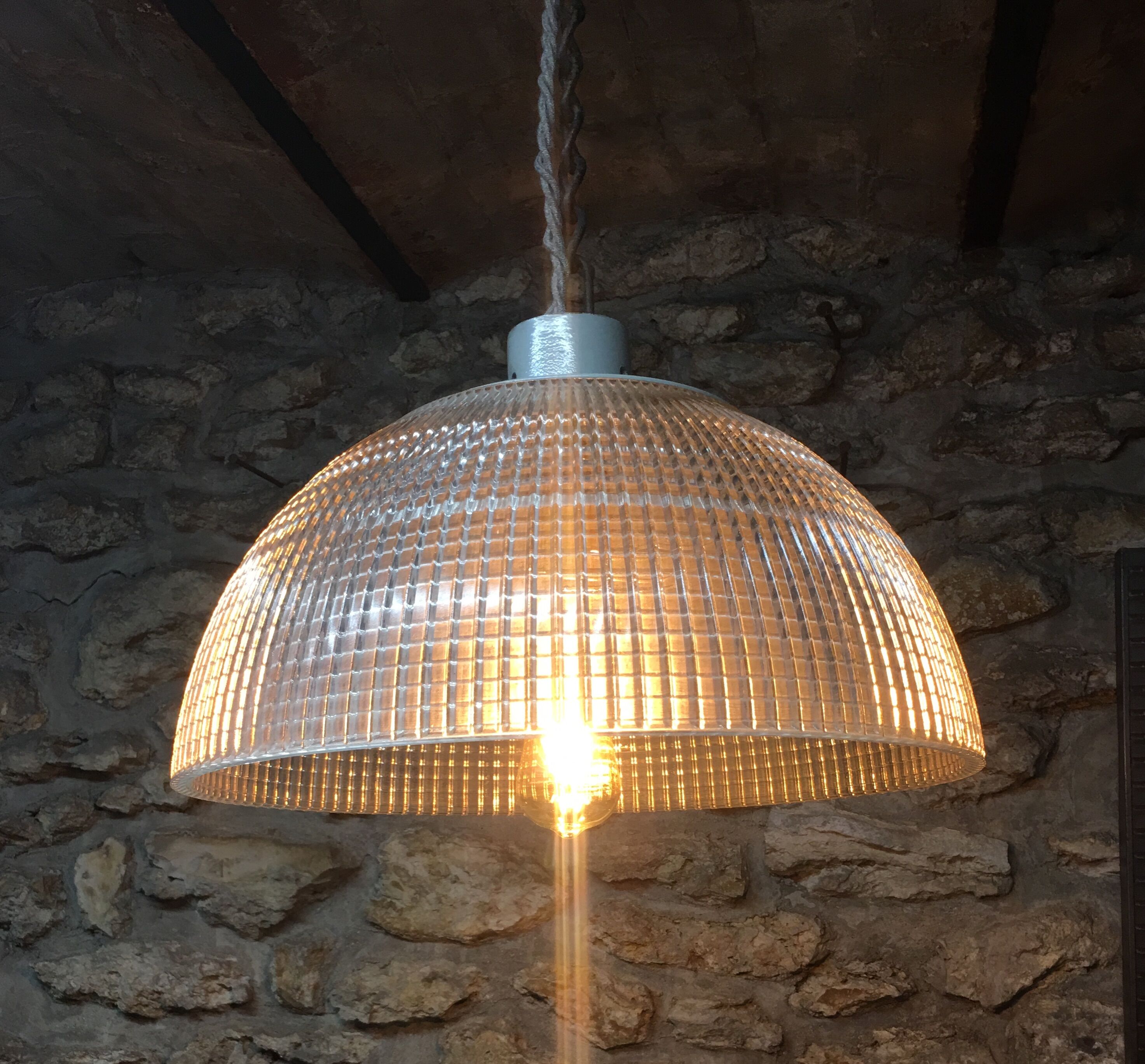 Half ball Holophane 1960 suspension