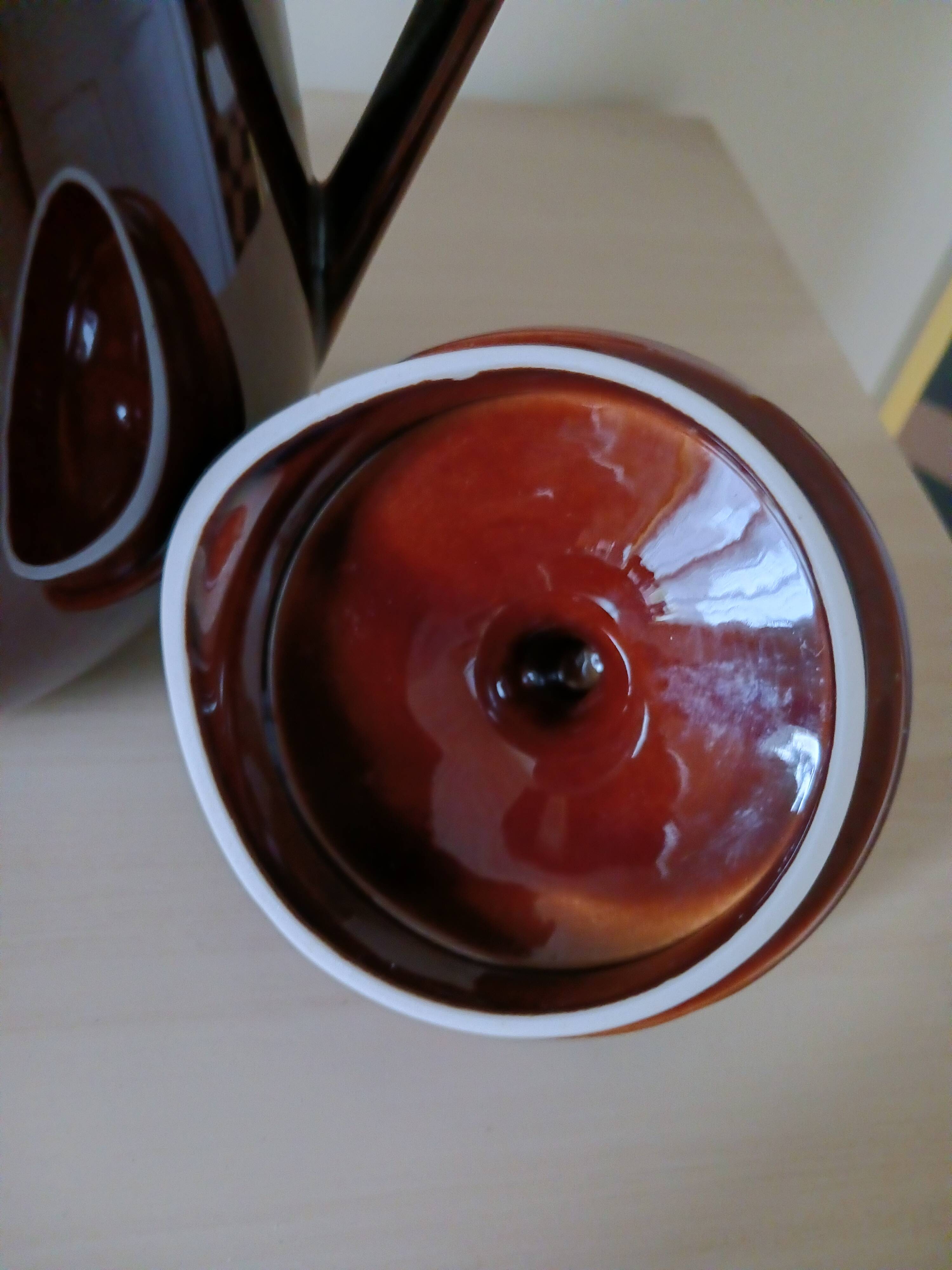 Vintage brown coffee maker from Villeroy and Boch.