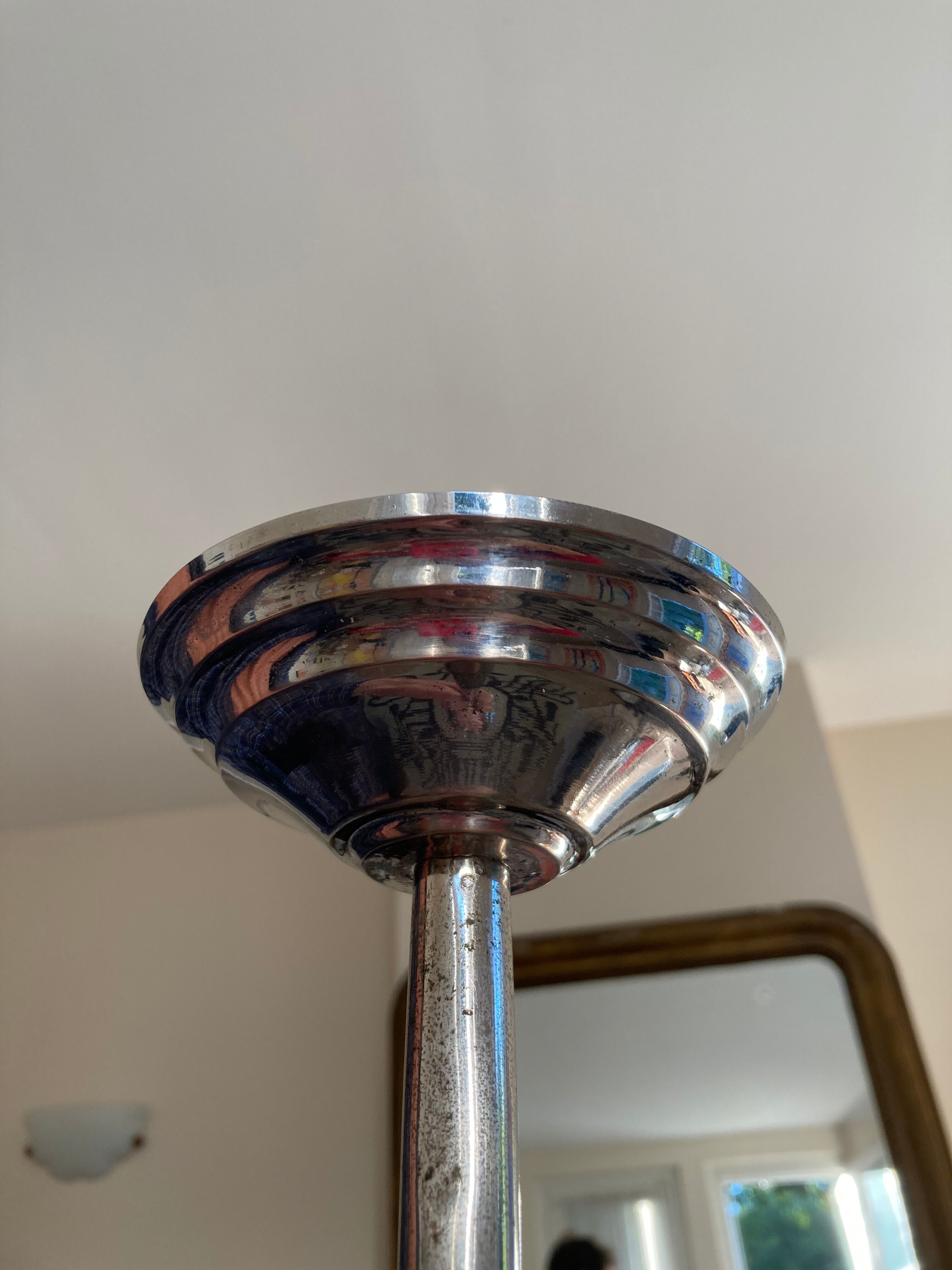 Art Deco pendant lamp in frosted glass and floral disc