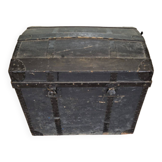 Domed trunk