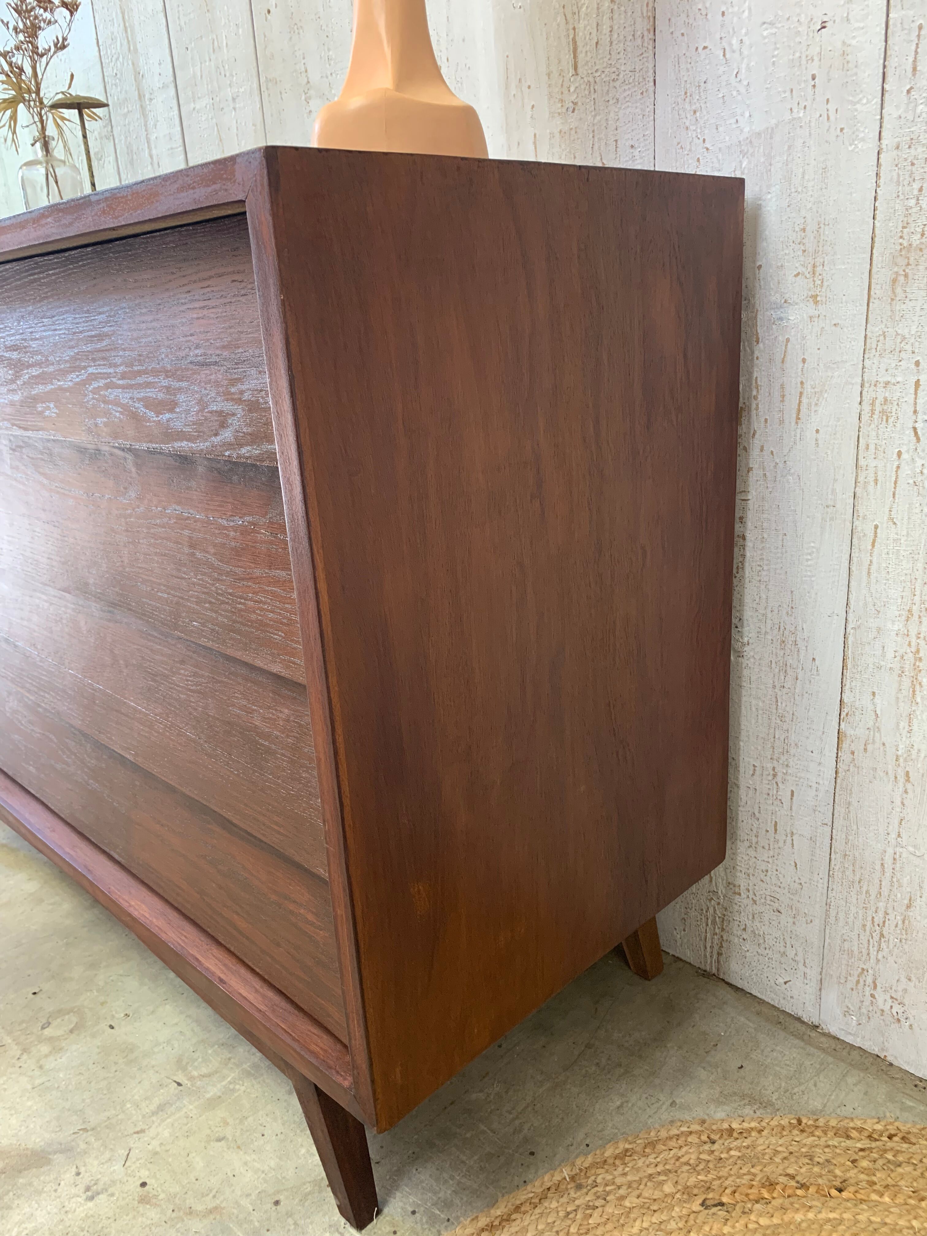 Vintage chest of drawers