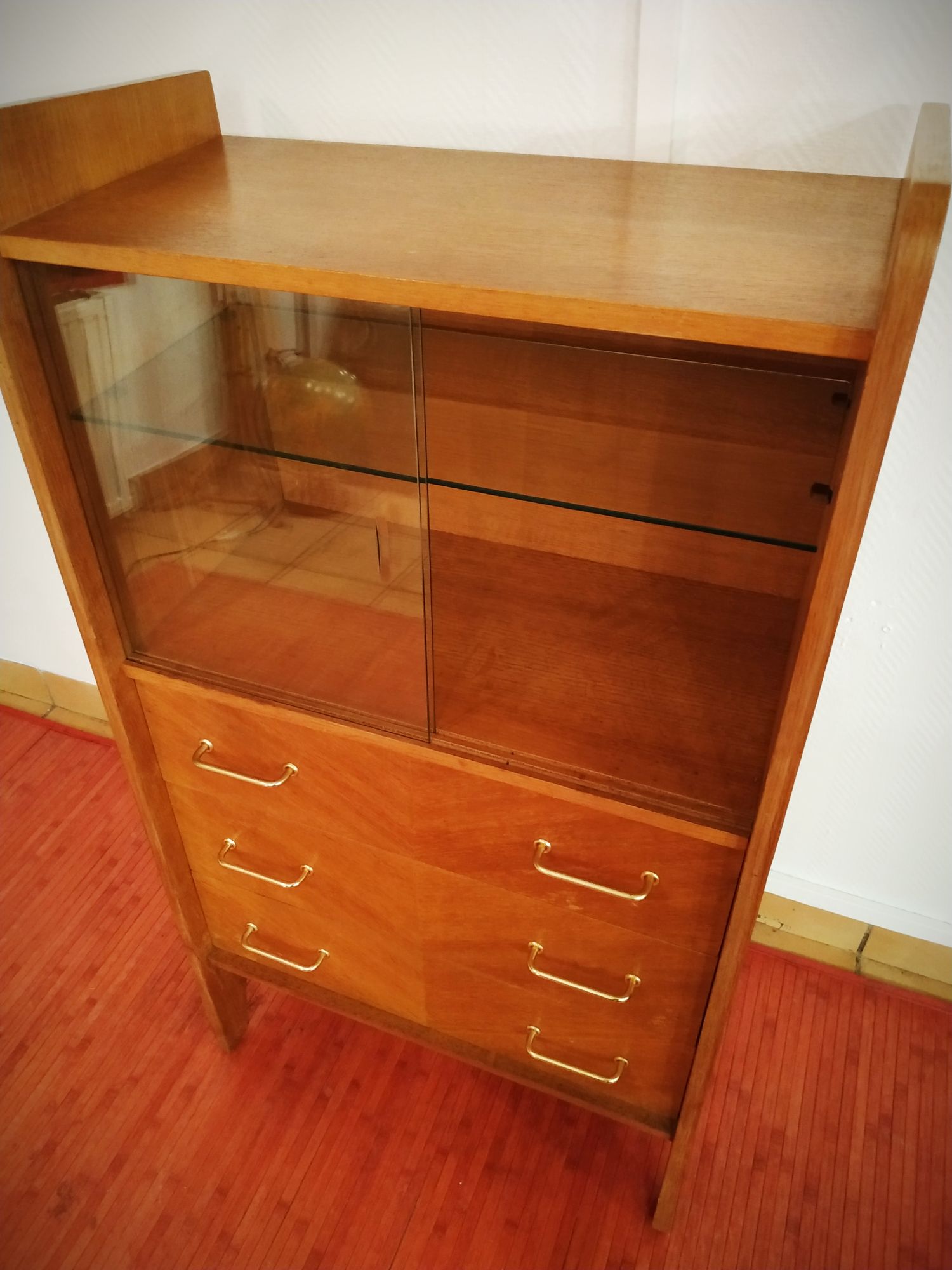 Vintage glass-fronted chest of drawers/bookshelf
