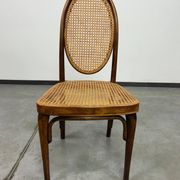 Thonet chairs no. 567 by Otto Prutscher for Café Heinrichshof