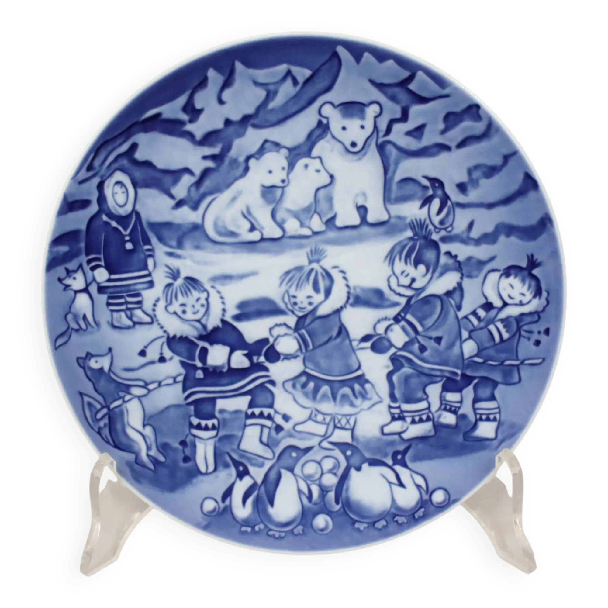 Royal Copenhagen blue porcelain Christmas plate for children 2005
