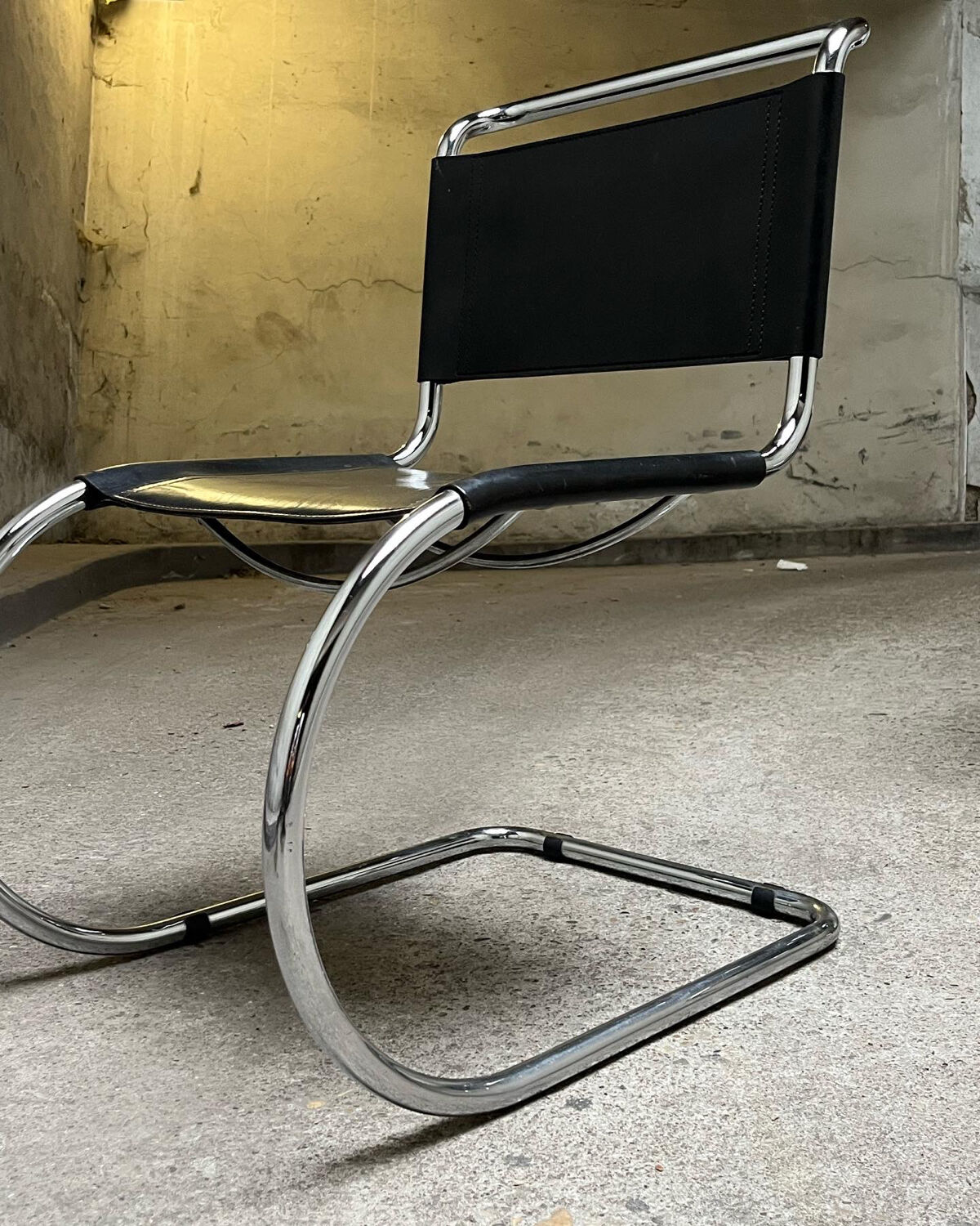 Pair of chair MR10 Mies van der rohe