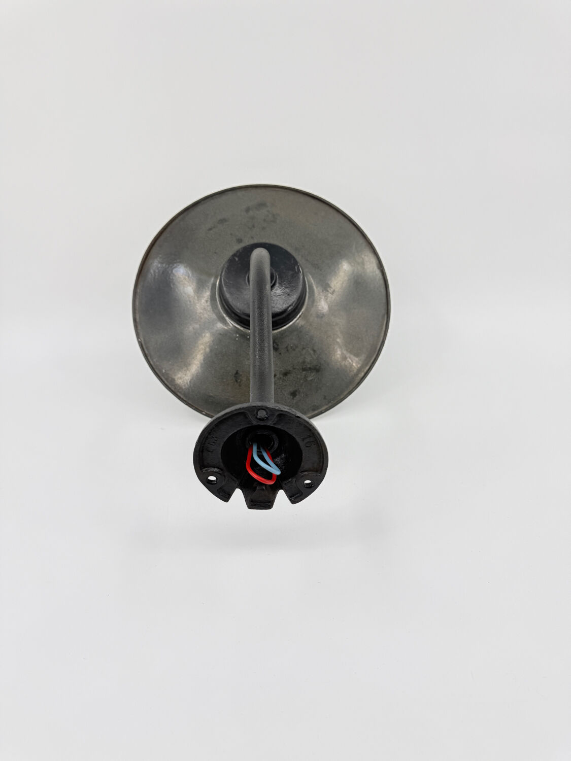 Court lamp