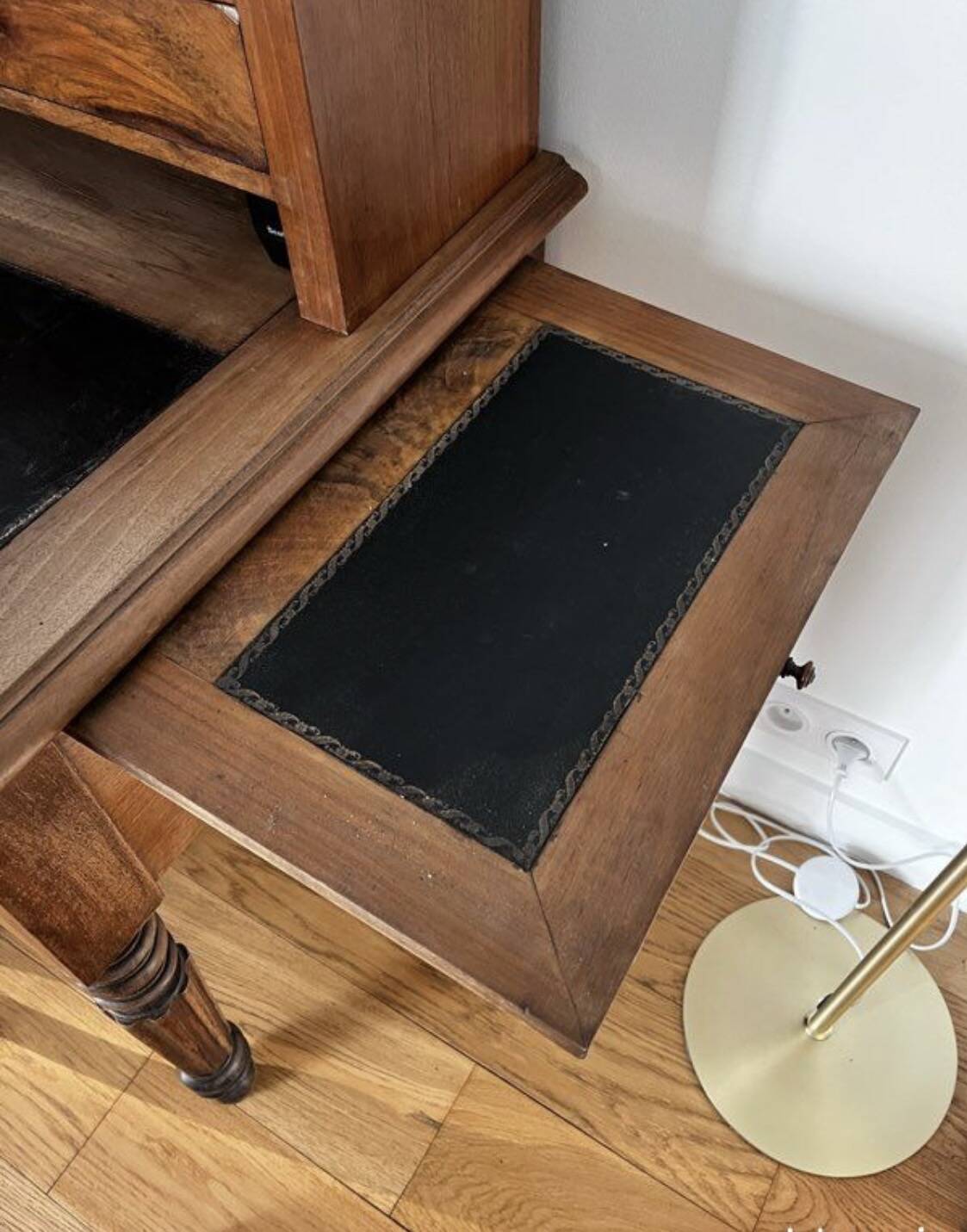Tiered desk