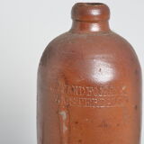 Bouteille en grès marron