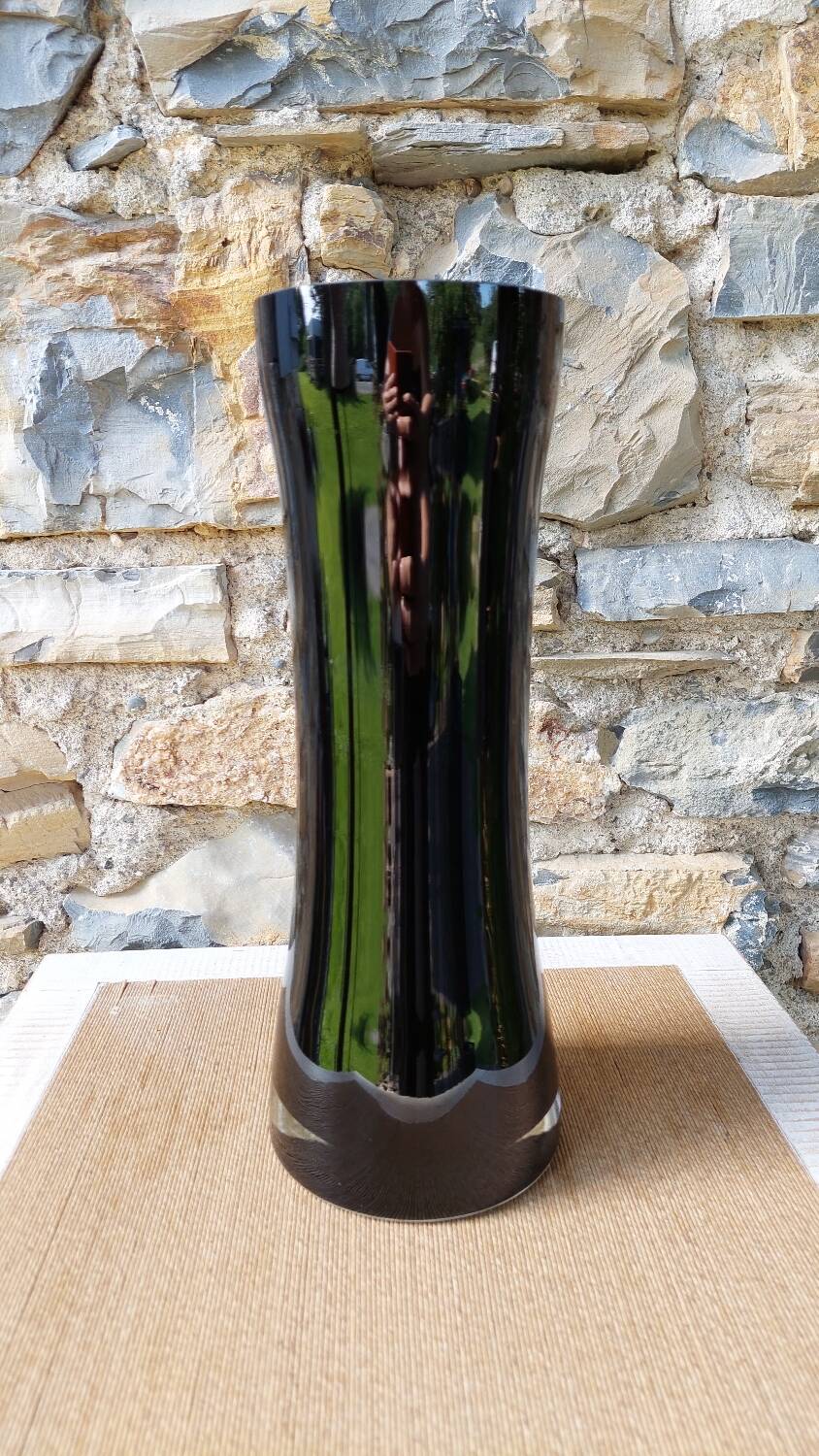 Vintage design black vase